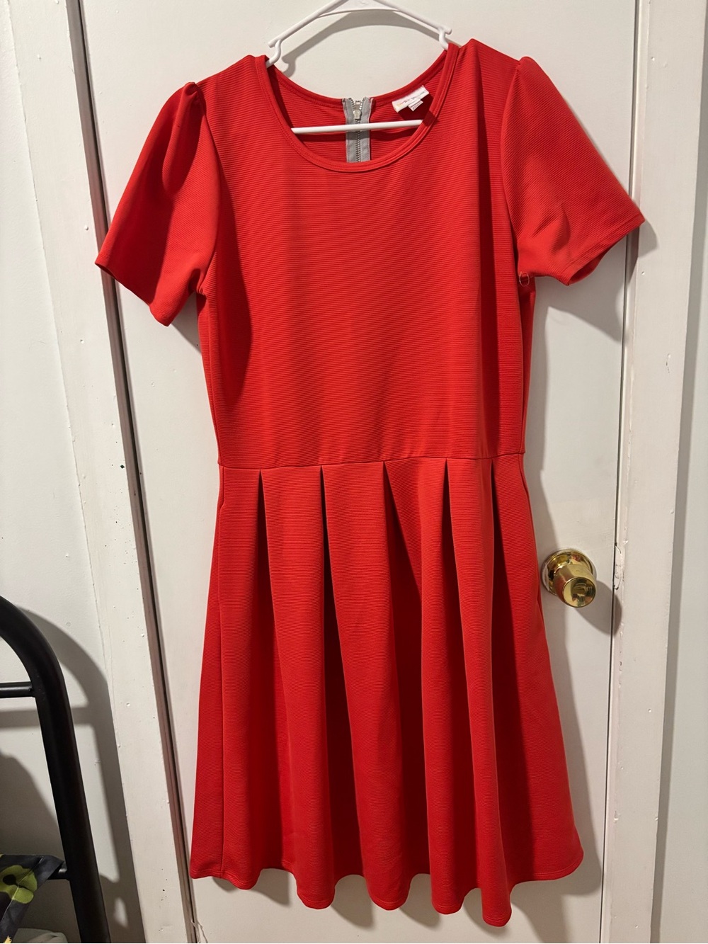Women’s Red Pleated Short Sleeve Dress
